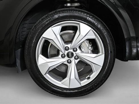 Used 2023 Audi Q5 2.0T Premium Plus w/ Premium Plus Package AWD/4WD image 25