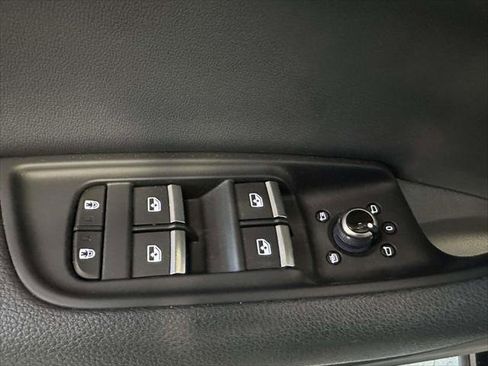 Used 2023 Audi Q7 2.0T Premium w/ Convenience Package image 16