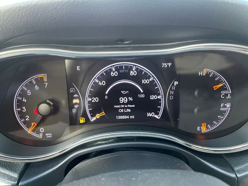 Used 2018 Jeep Grand Cherokee Laredo RWD image 29