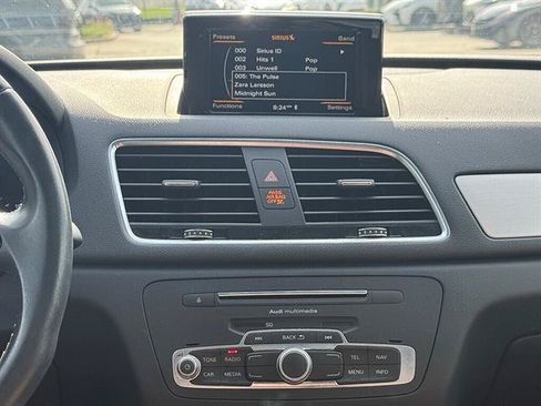 Used 2018 Audi Q3 2.0T Premium FWD image 12