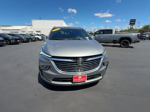 Certified 2023 Buick Enclave Essence AWD/4WD image 3