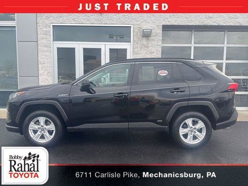 Certified 2021 Toyota RAV4 LE image 1