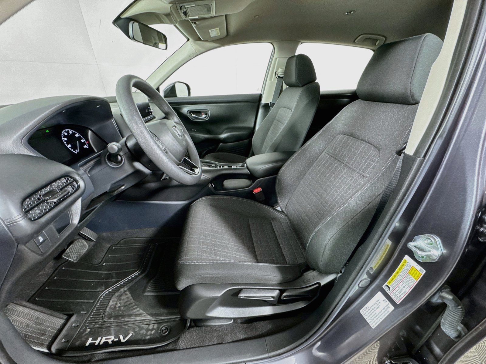 Used 2023 Honda HR-V LX image 19