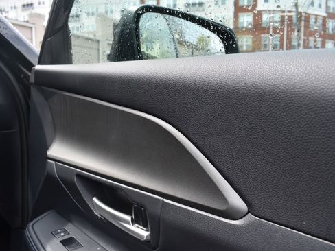 Used 2025 Toyota Grand Highlander FWD image 23