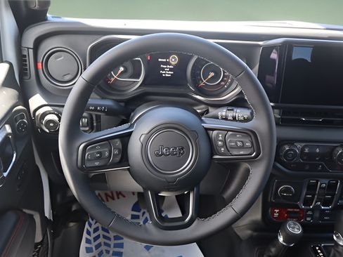 New 2026 Jeep Wrangler Unlimited Rubicon AWD/4WD image 14