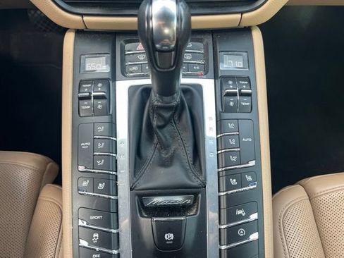 Used 2019 Porsche Macan S AWD/4WD image 27