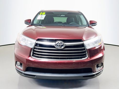 Used 2016 Toyota Highlander Limited FWD image 11