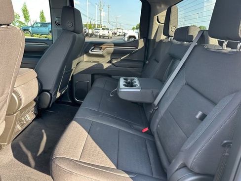 New 2025 GMC Sierra 1500 Elevation image 21