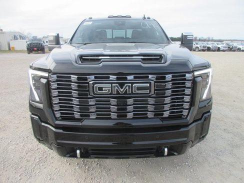 New 2026 GMC Sierra 3500 Denali Ultimate image 12