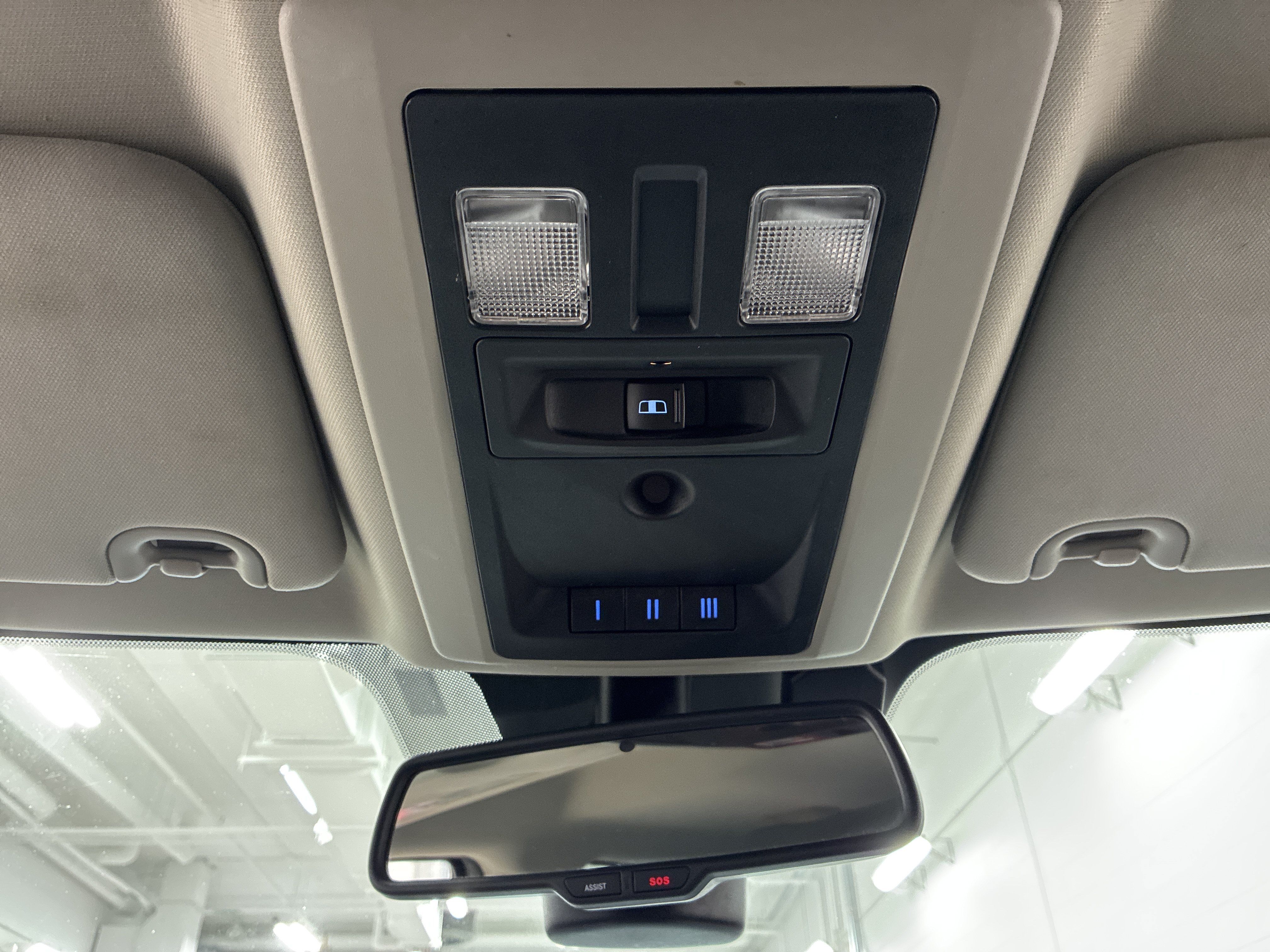 Used 2018 RAM 1500 SLT AWD/4WD image 27