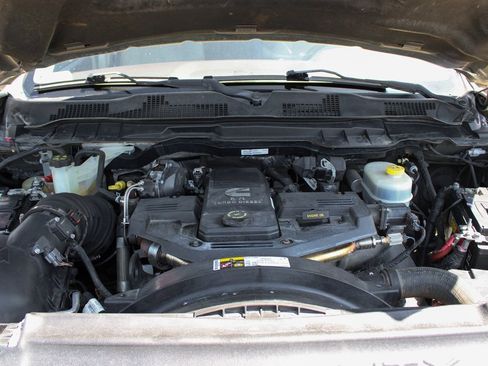 Used 2014 RAM 2500 Laramie w/ Convenience Group image 11