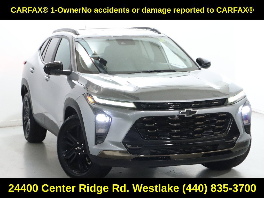 Used 2024 Chevrolet Trax ACTIV w/ Sunroof Package FWD image 2