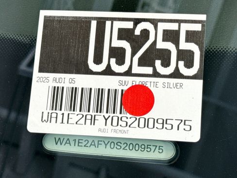 Used 2025 Audi Q5 e Premium Plus w/ Premium Plus Package image 31