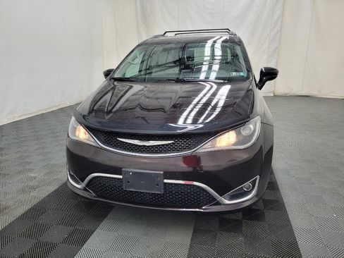 Used 2017 Chrysler Pacifica Touring-L Plus w/ Tire & Wheel Group FWD image 15