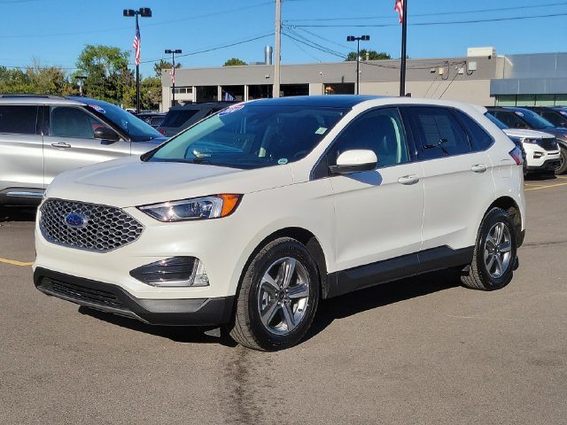 Certified 2024 Ford Edge SEL w/ Convenience Package AWD/4WD image 3