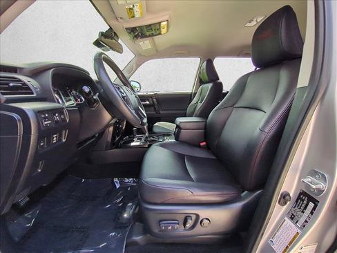 Used 2020 Toyota 4Runner TRD Off-Road Premium AWD/4WD image 16