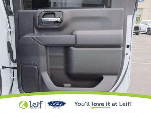 Used 2023 Chevrolet Silverado 2500 LT w/ Convenience Package image 29