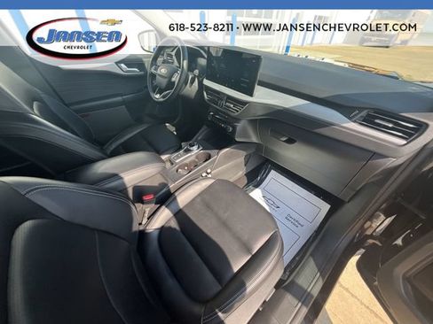 Used 2024 Ford Escape Platinum AWD/4WD image 28