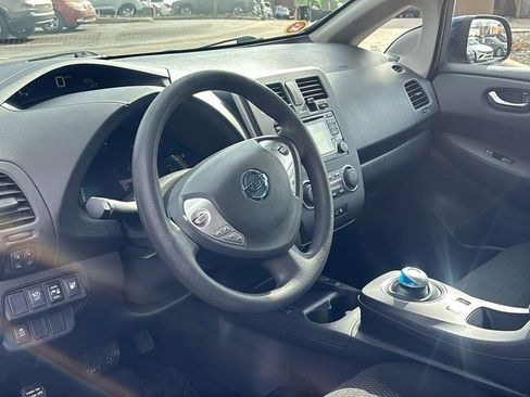 Used 2017 Nissan Leaf S image 28