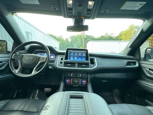 Used 2022 Chevrolet Tahoe RST w/ Sport Performance Package AWD/4WD image 31