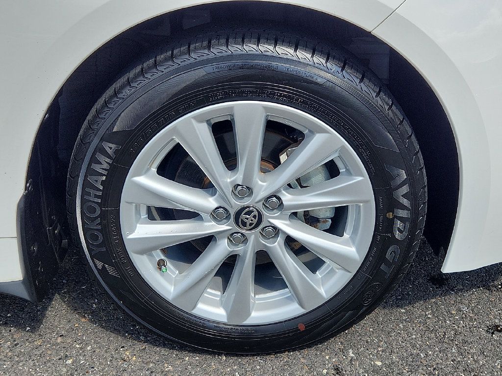 Used 2024 Toyota Corolla SE FWD image 8