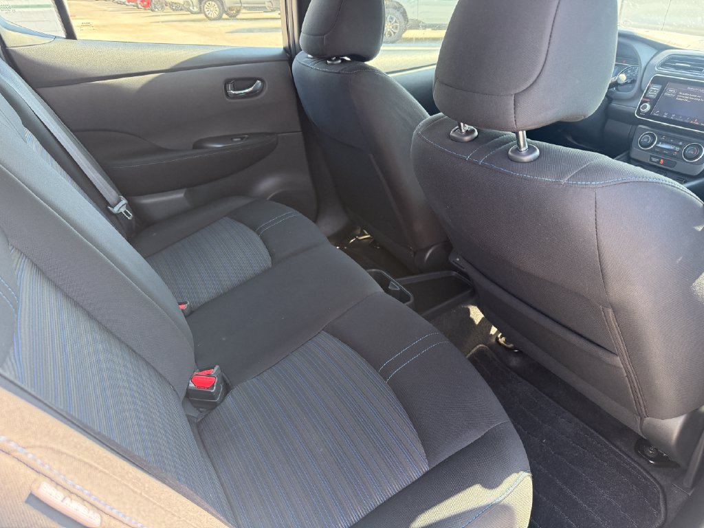 Used 2025 Nissan Leaf S FWD image 22