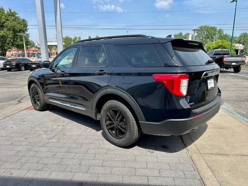 Used 2022 Ford Explorer XLT AWD/4WD image 5