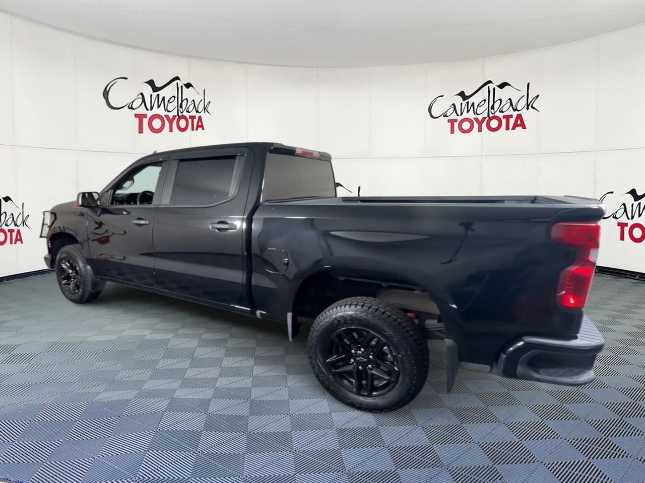 Used 2024 Chevrolet Silverado 1500 Custom Trail Boss AWD/4WD image 9