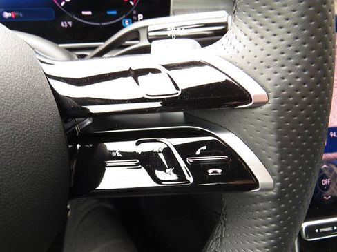 Used 2025 Mercedes-Benz C 300 4MATIC Sedan image 12