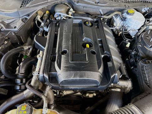 Used 2018 Ford Mustang Coupe RWD image 20