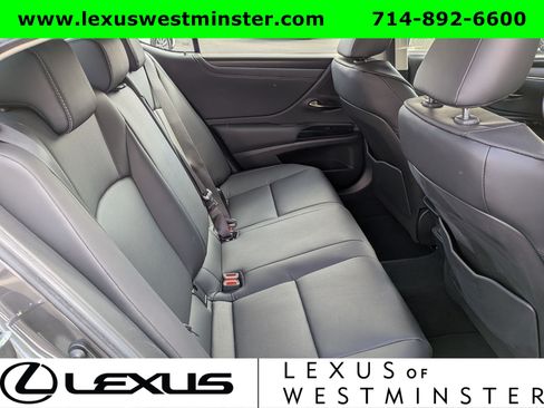 Used 2025 Lexus ES 300h w/ Premium Package FWD image 7