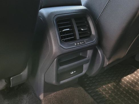 Certified 2025 Volkswagen Taos SE w/ Taos Adventure Package (SXB) FWD image 37