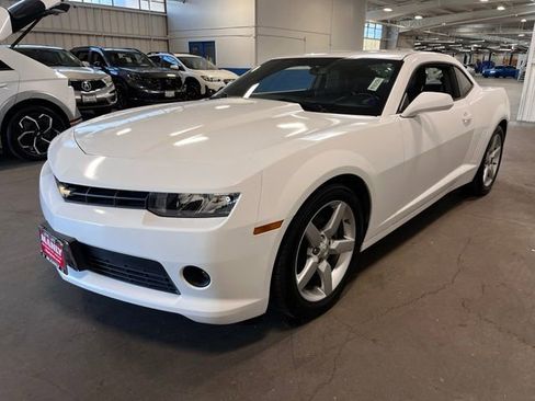 Used 2015 Chevrolet Camaro LT RWD image 7