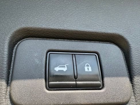 Used 2023 Nissan Rogue SV w/ SV Premium B Package AWD/4WD image 10