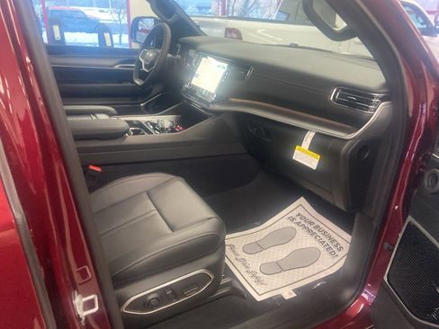 New 2026 Jeep Grand Wagoneer L Limited image 39