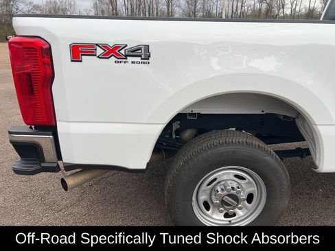 Used 2024 Ford F250 XL w/ FX4 Off-Road Package image 10