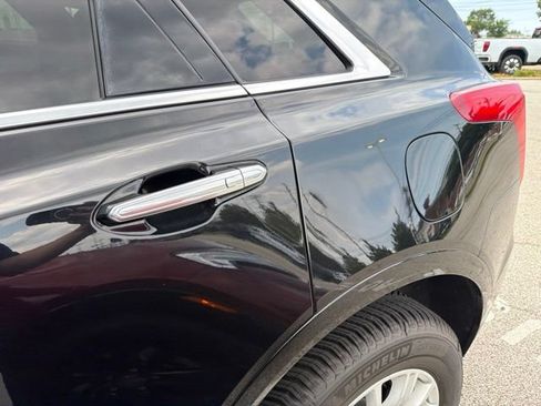 Used 2018 Cadillac XT5 AWD image 9