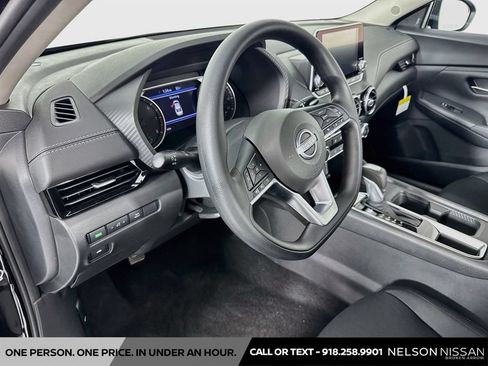 Certified 2025 Nissan Sentra SV FWD image 9
