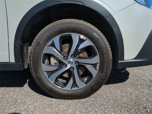 Used 2020 Subaru Outback Touring image 11