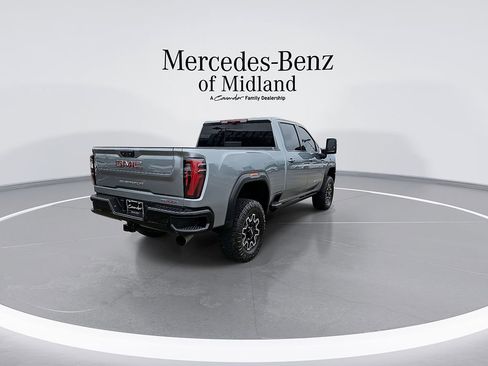 Used 2025 GMC Sierra 2500 AT4X AWD/4WD image 8