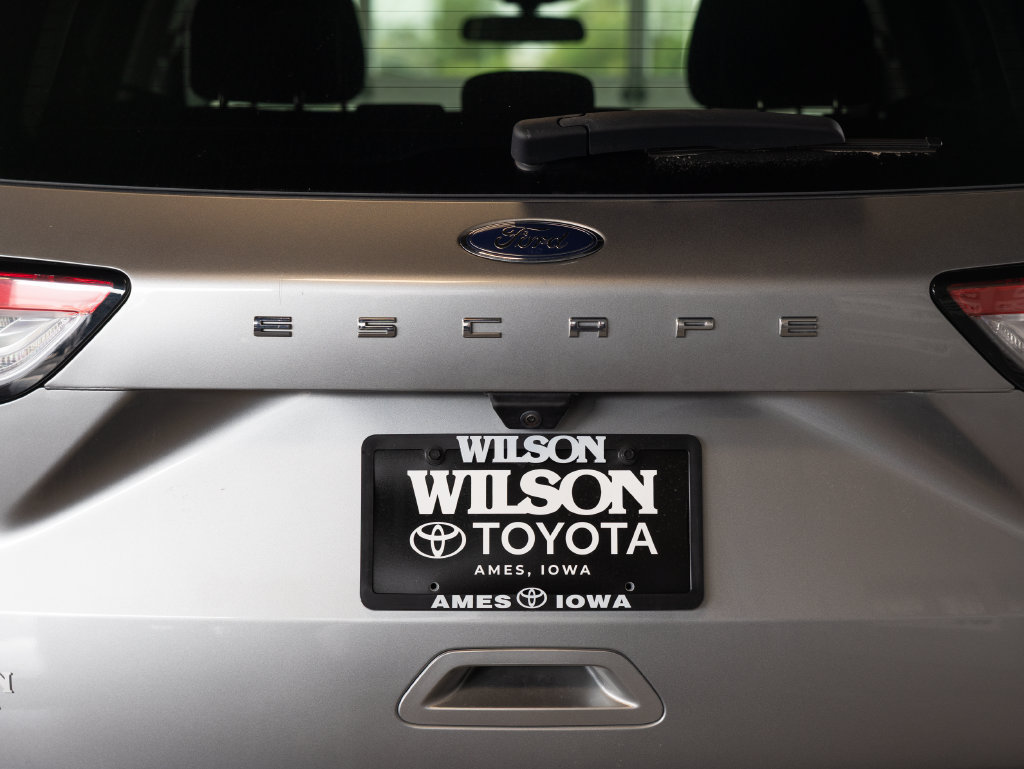 Used 2021 Ford Escape SE w/ Cold Weather Package AWD/4WD image 6