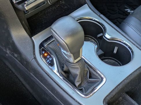 Used 2019 Jeep Grand Cherokee Altitude image 26