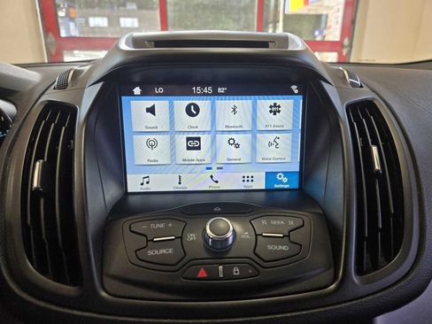 Used 2016 Ford Escape SE w/ Equipment Group 201A AWD/4WD image 16