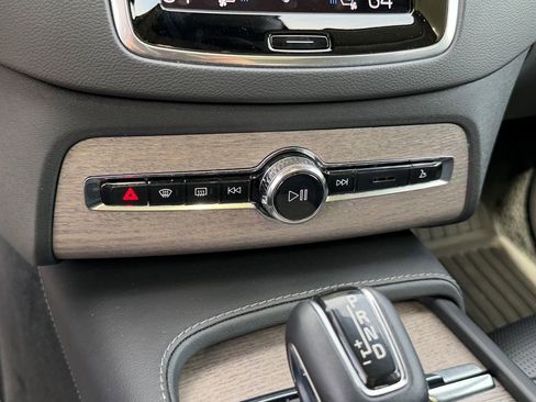 Certified 2022 Volvo XC90 T6 Inscription w/ Advanced Package image 32