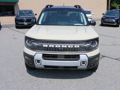 Used 2025 Ford Bronco Sport Badlands w/ Badlands Tech Package AWD/4WD image 11