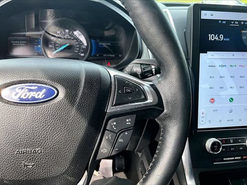 Used 2022 Ford Edge Titanium AWD/4WD image 18