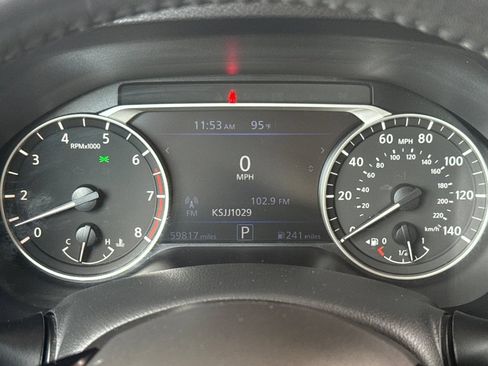 Used 2021 Nissan Altima 2.5 SV w/ SV Premium Package FWD image 33