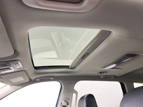 Used 2025 Kia Telluride S image 10