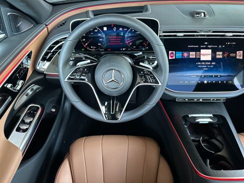 Used 2025 Mercedes-Benz E 350 Sedan image 15