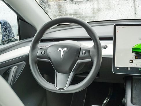 Used 2022 Tesla Model Y Performance AWD/4WD image 15